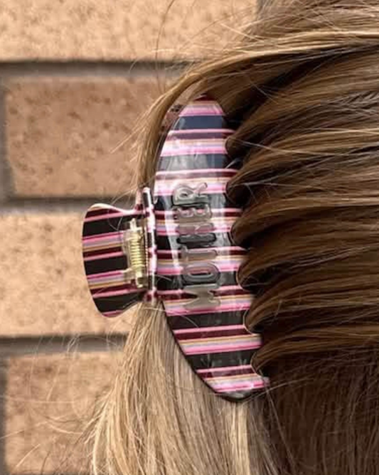 LUCKY MOTHER CLIP